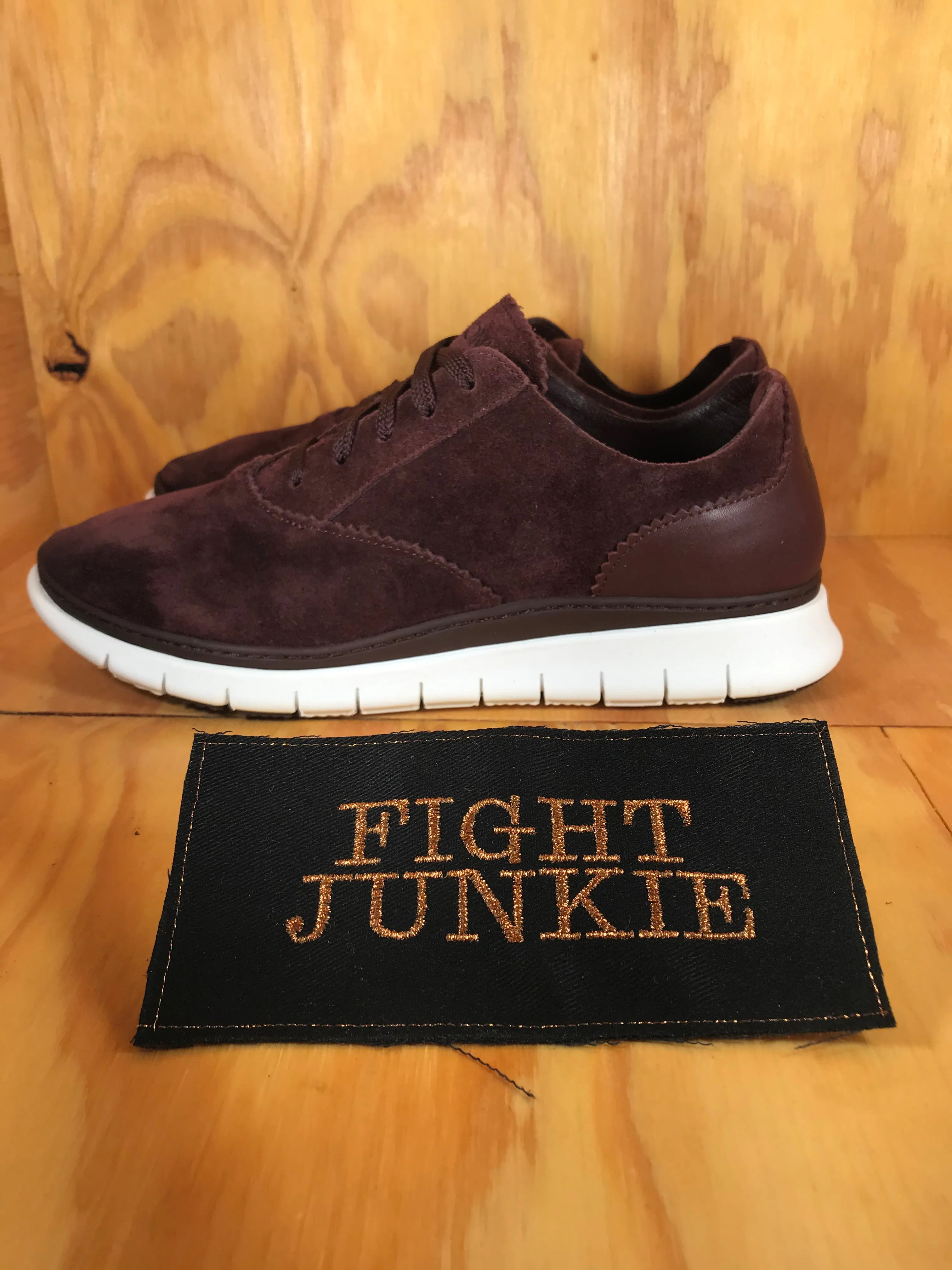 VIONIC FRESH TAYLOR Women's Size 9.5 Suede Walking Shoes Sneakers Burgundy
